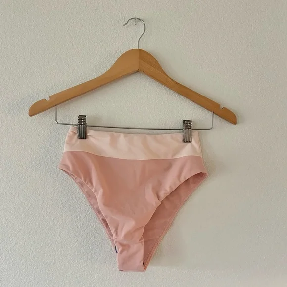 Tularosa Mack Bottom in Coral & Blush